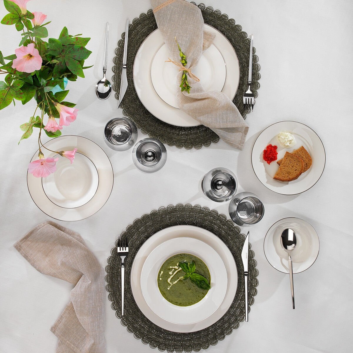 Schafer Fiesta 24-Piece Platinum Dinnerware Set