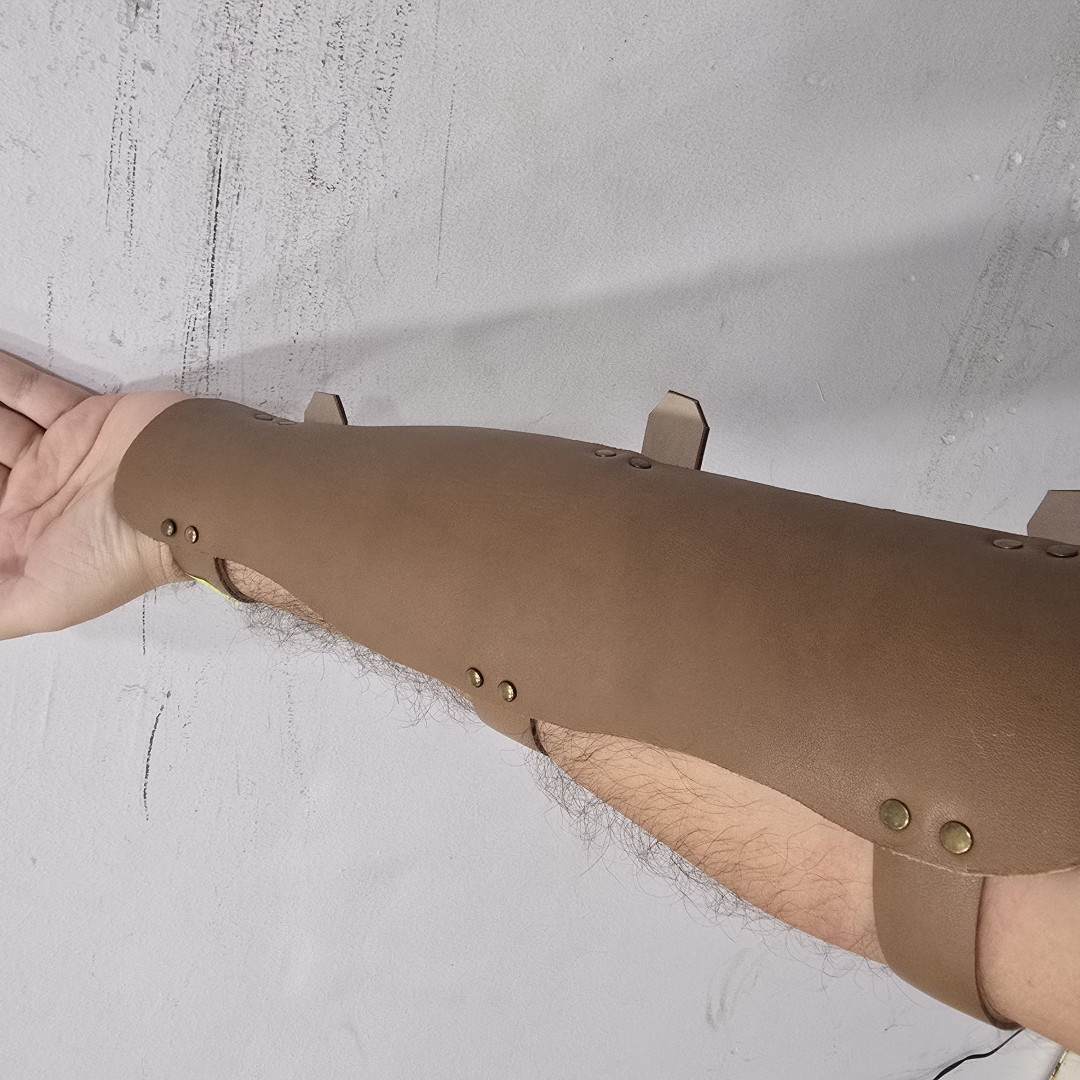 Handmade Leather Armguard for Archery 38 cm