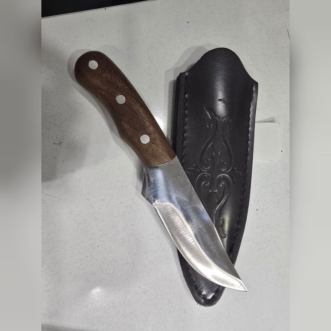 Tahta Saplı Bıçak, deri kılıflı