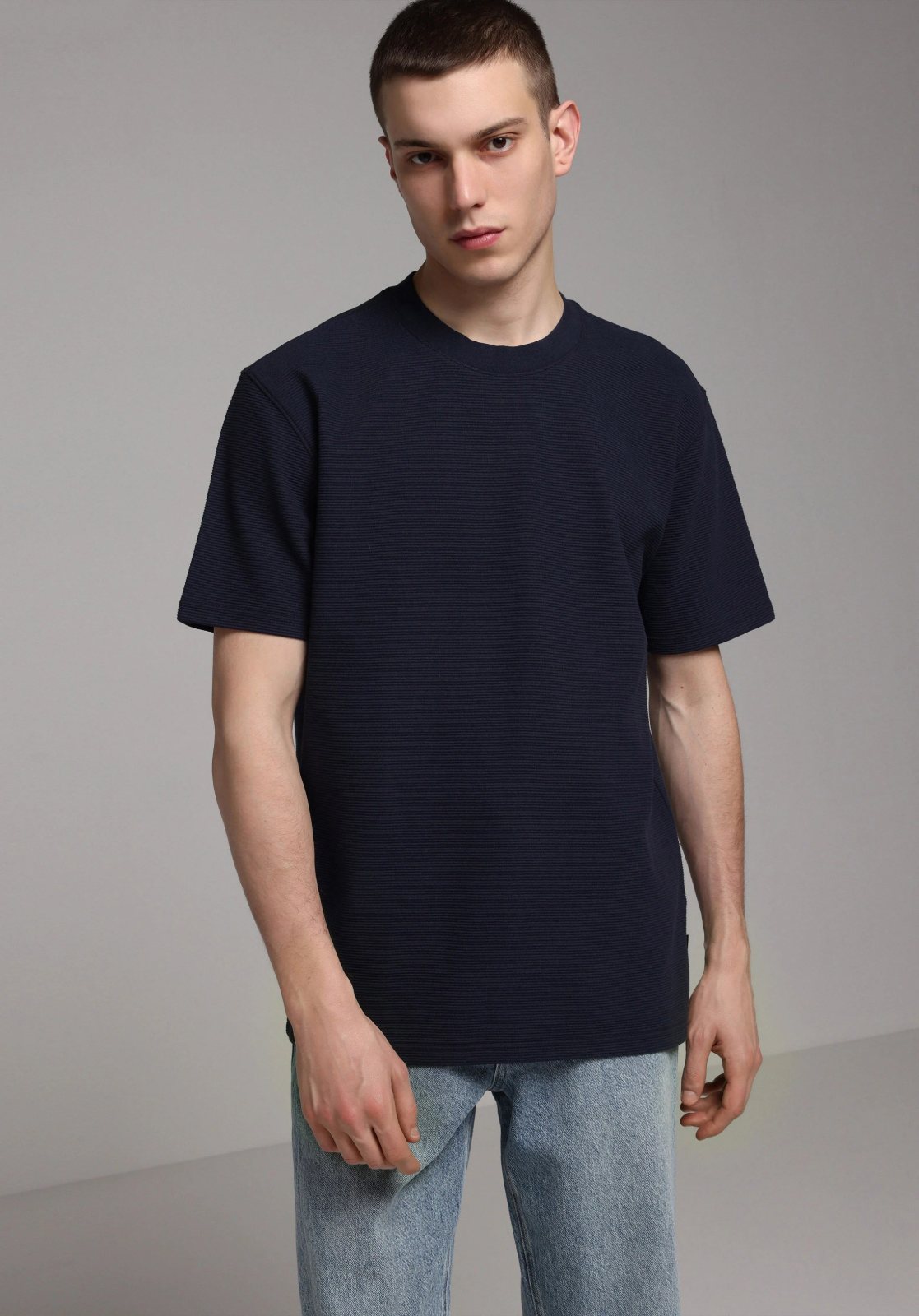 Colins 9315 Men's Comfort Fit Short-Sleeve T-Shirt