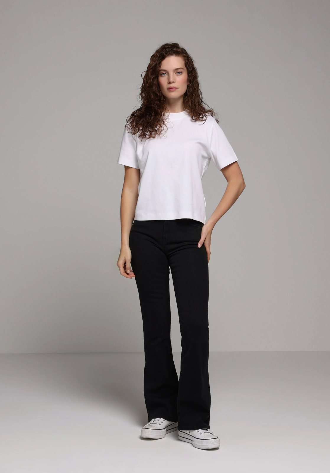 Colins 772 Lonna Slim Fit Women's Jeans 9358