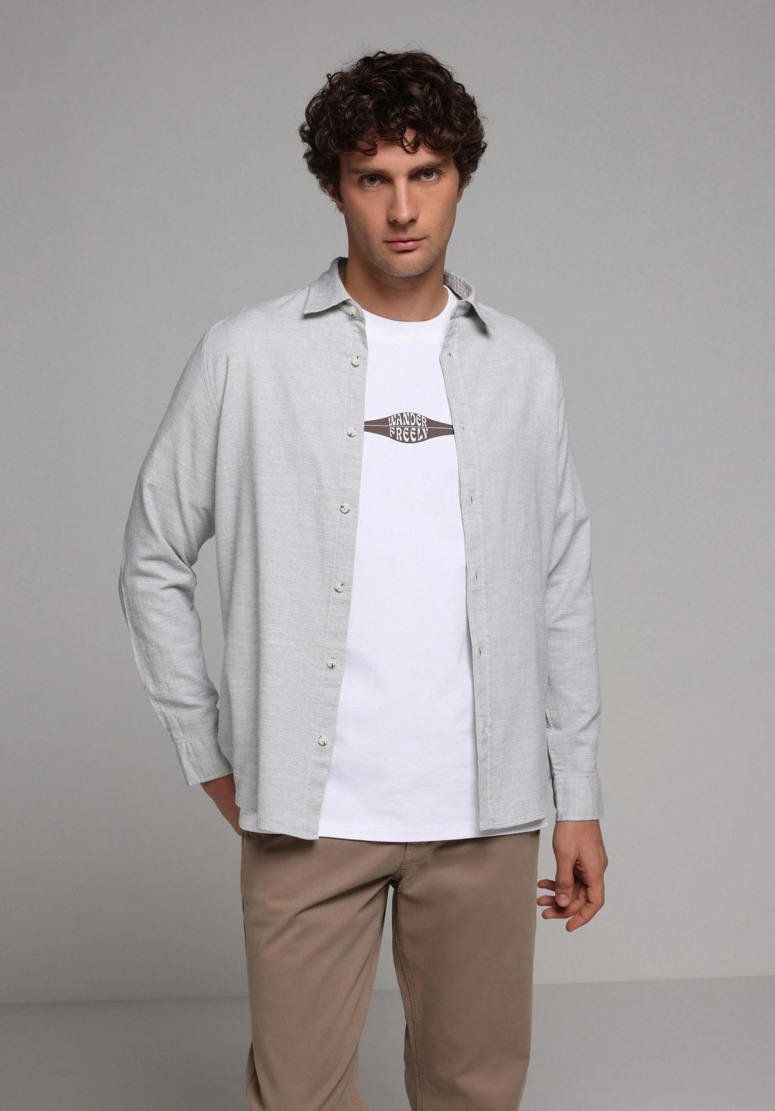 Colins 9609 Men’s Regular Fit Long-Sleeve Woven Shirt