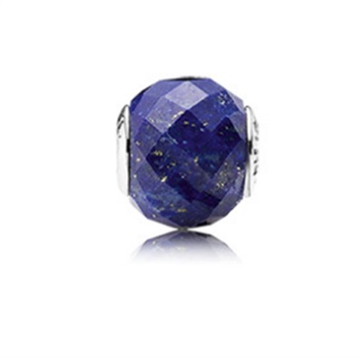 Pandora Essence 796002LP Charm