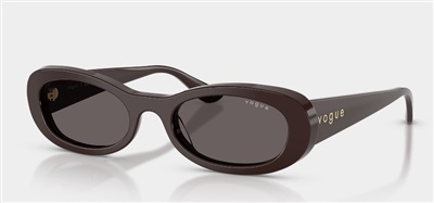 Vogue Eyewear VO5582S Güneş Gözlüğü Koyu Kahverengi 225287 CR39 Organik 1.5