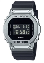 Casio GM-5600U-1DR Kol Saati Siyah