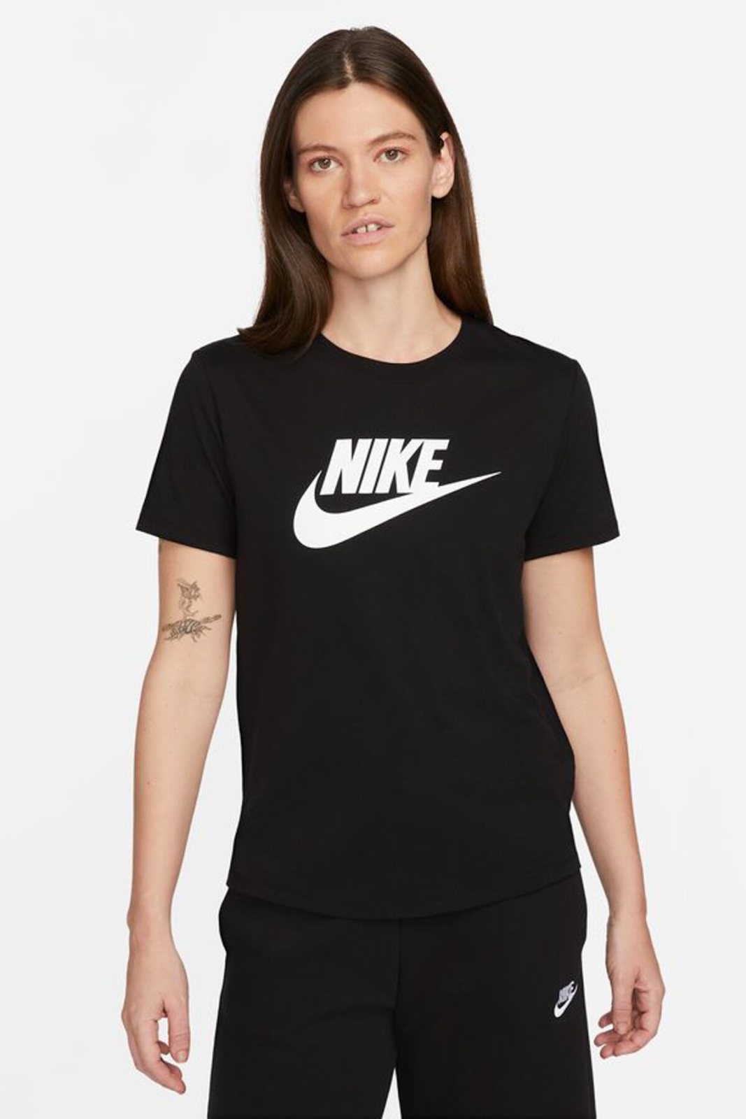 Женская футболка Nike 2594181 с коротким рукавом