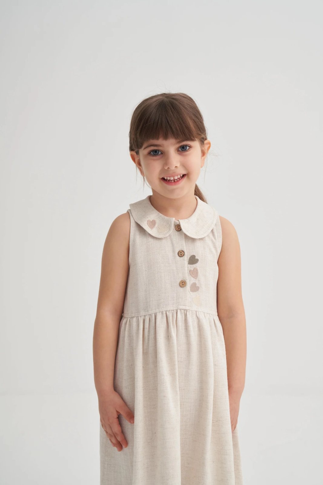 OLV462-2 Kalp Nakışlı Bebe Yaka Keten Elbise